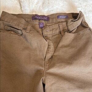 Gloria Vanderbilt Women's Jeans in Brown
